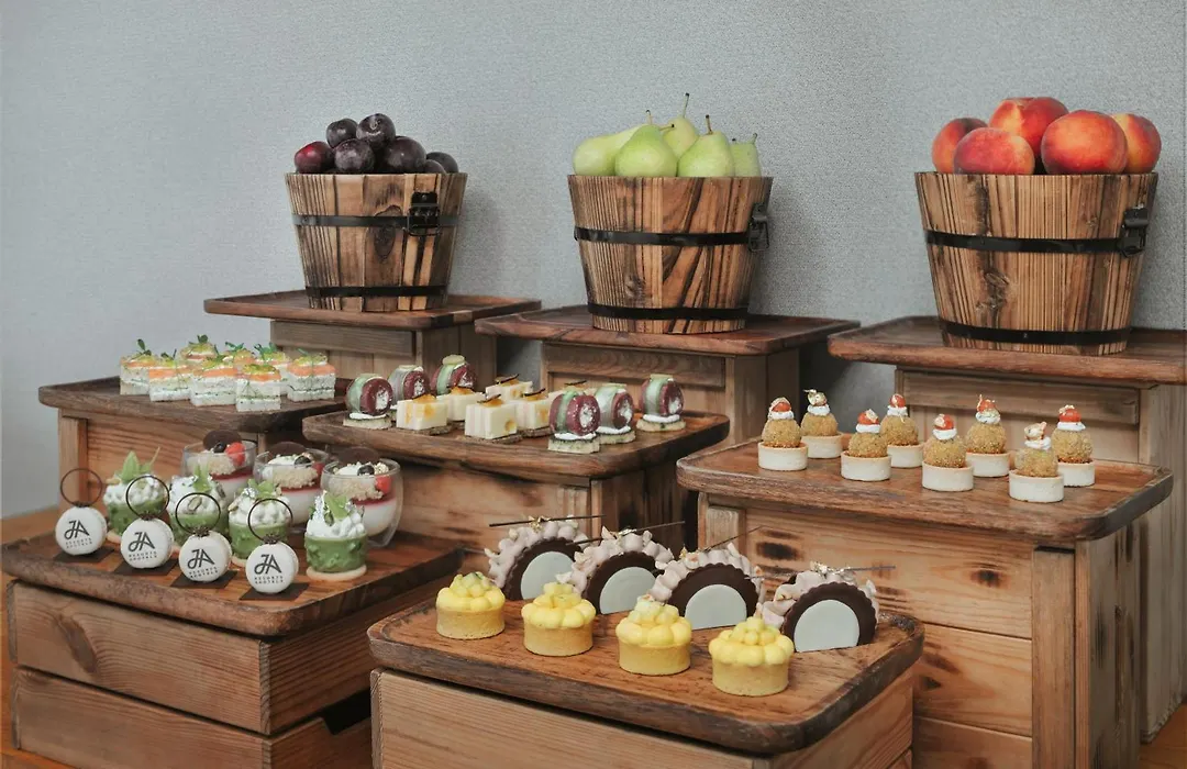 Ja Lake View Hotel, Dubai-1